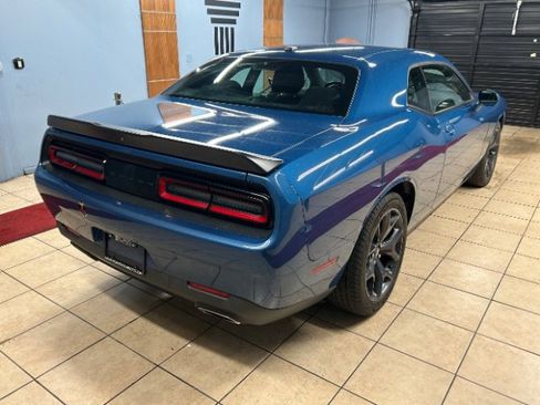 Used 2020 Dodge Challenger SXT w/ Blacktop Package image 4