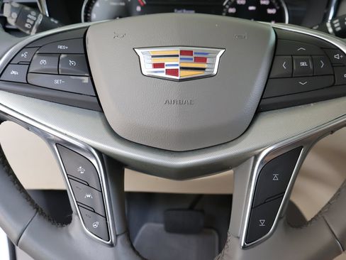 Used 2023 Cadillac XT5 Premium Luxury FWD image 20