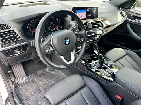 Used 2021 BMW X4 xDrive30i w/ Premium Package image 9