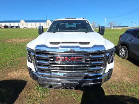 Used 2025 GMC Sierra 3500 SLT w/ SLT Convenience Package image 2