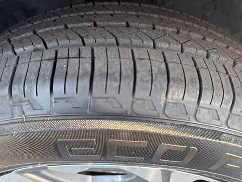 Used 2018 Honda CR-V EX image 11