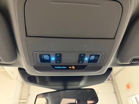 Used 2021 Ford Explorer XLT w/ Equipment Group 202A image 23