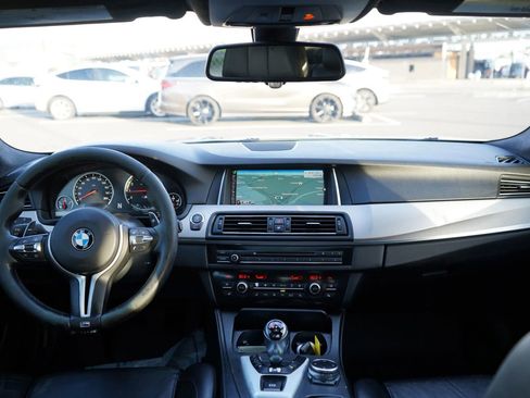 Used 2016 BMW M5 image 18