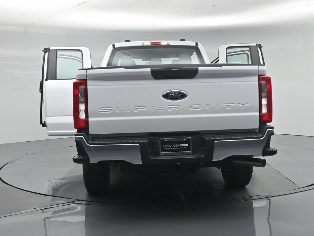 New 2026 Ford F350 XL w/ XL Chrome Package RWD image 31
