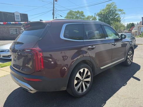 Used 2020 Kia Telluride S w/ S 8 Passenger Seating Package AWD/4WD image 6