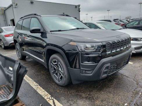 New 2026 Jeep Cherokee Laredo image 3