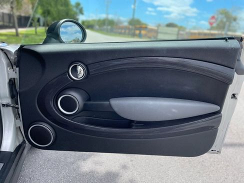 Used 2012 MINI Cooper S image 31