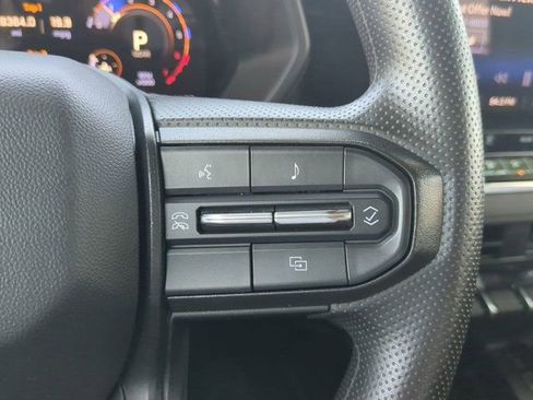 Used 2024 Chevrolet Colorado W/T image 23