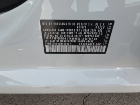 Used 2025 Volkswagen Jetta Sport FWD image 3