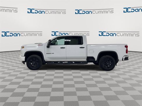 Used 2021 Chevrolet Silverado 2500 LTZ w/ LTZ Plus Package image 5