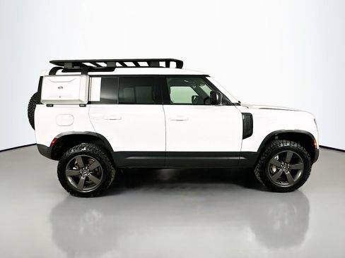 Used 2025 Land Rover Defender 110 S AWD/4WD image 4