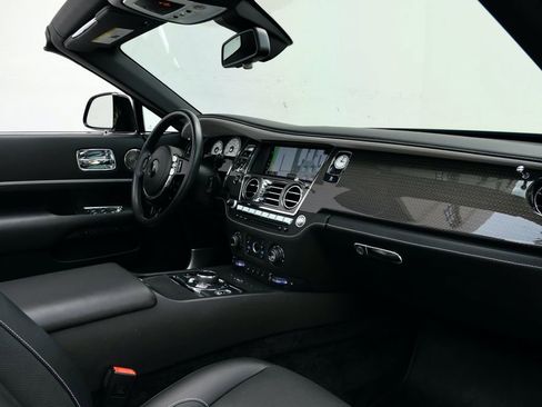 Used 2019 Rolls-Royce Dawn image 24
