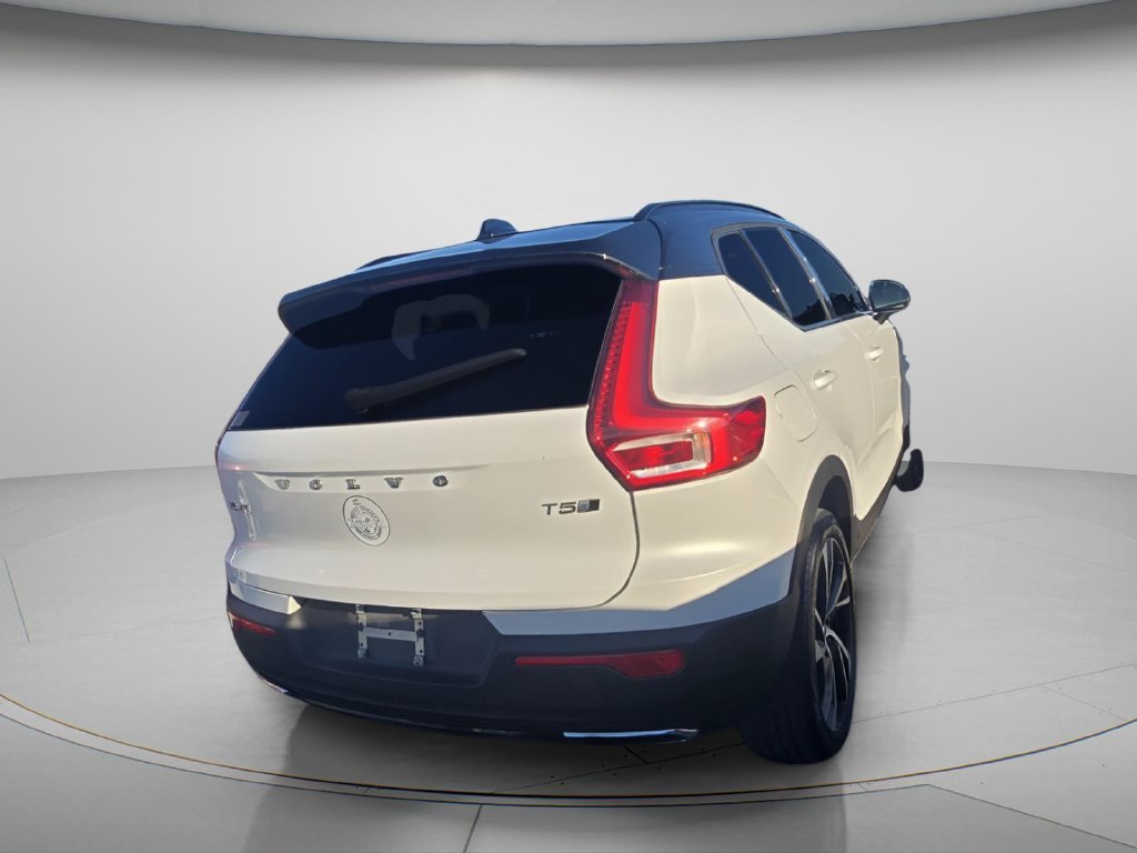 Used 2020 Volvo XC40 T5 R-Design w/ Protection Package Premier AWD/4WD image 3