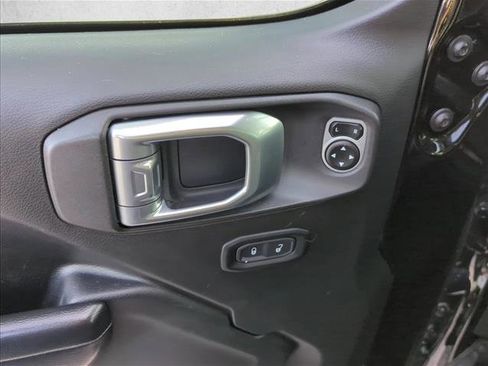 Used 2019 Jeep Wrangler Unlimited Sport S image 8