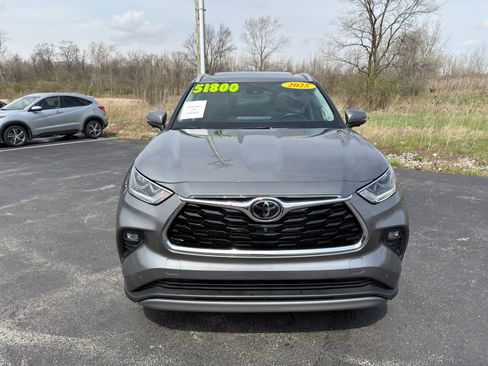 Used 2025 Toyota Highlander Limited AWD/4WD image 11
