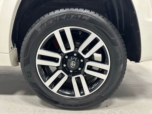 Used 2020 Toyota 4Runner Limited AWD/4WD image 61