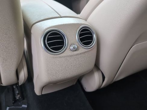 Used 2017 Mercedes-Benz GLC 300 w/ Premium 3 Package image 25