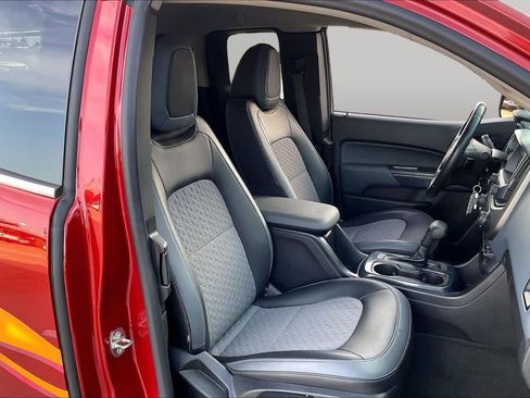Used 2016 Chevrolet Colorado Z71 AWD/4WD image 9
