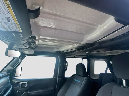 Certified 2022 Jeep Wrangler Unlimited Rubicon 4xe w/ Cold Weather Group AWD/4WD image 24