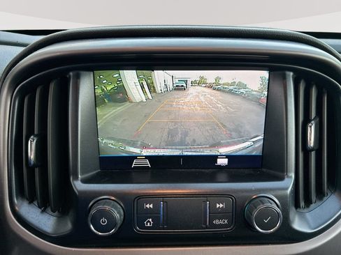Used 2022 GMC Canyon AT4 AWD/4WD image 18