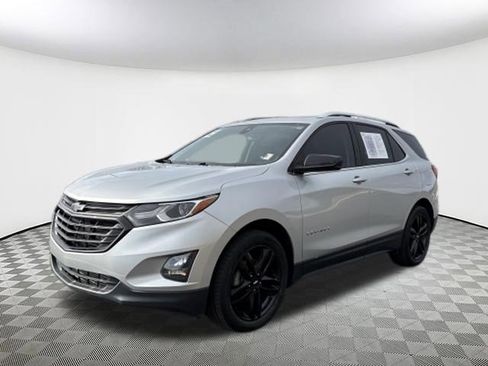Used 2021 Chevrolet Equinox LT image 3