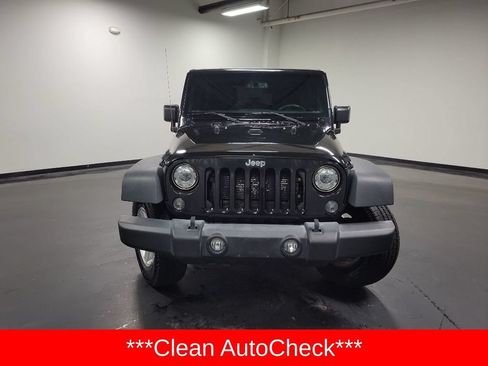 Used 2017 Jeep Wrangler Unlimited Sport w/ Quick Order Package 24S AWD/4WD image 2