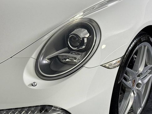 Certified 2014 Porsche 911 Carrera RWD image 24