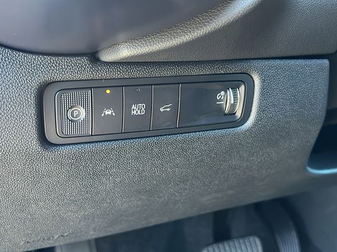 New 2026 Chevrolet Equinox EV LT image 27