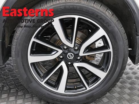 Used 2020 Nissan Rogue SL w/ Premium Package AWD/4WD image 33
