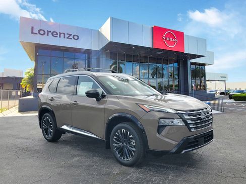 New 2025 Nissan Rogue Platinum w/ Platinum Premium Package image 3