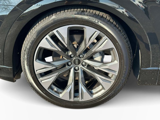 Certified 2026 Audi Q8 Premium Plus w/ Premium Plus Package AWD/4WD image 10