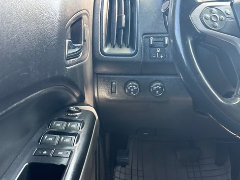 Used 2018 Chevrolet Colorado LT w/ LT Convenience Package AWD/4WD image 11
