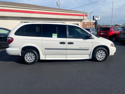 Used 2006 Dodge Grand Caravan SE w/ Popular Equipment Group I image 4