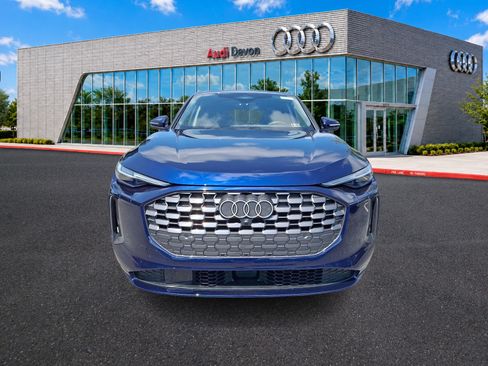 Used 2025 Audi Q5 Premium w/ Premium Plus AWD/4WD image 2