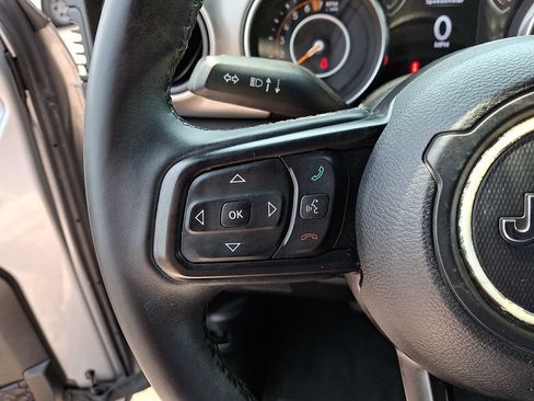 Used 2018 Jeep Wrangler Sport AWD/4WD image 21