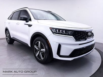 Used 2021 Kia Sorento S w/ Panoramic Sunroof Package