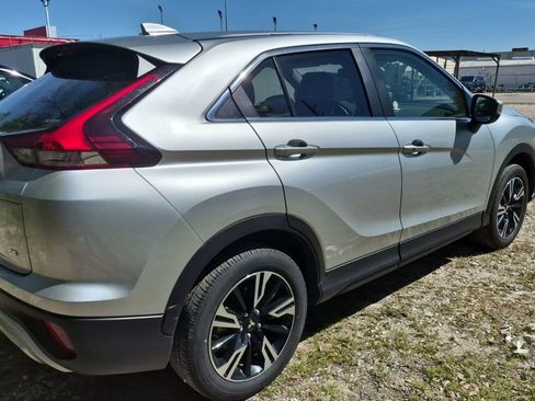 Used 2025 Mitsubishi Eclipse Cross SE image 6