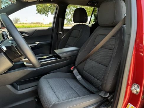 Used 2025 Chevrolet Equinox LT FWD image 26