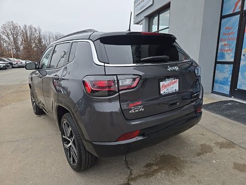 Used 2024 Jeep Compass Limited w/ Elite Group image 7