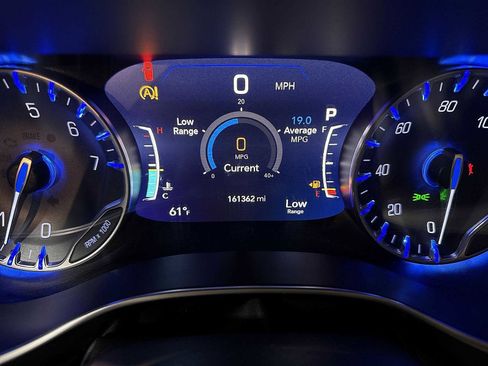 Used 2019 Chrysler Pacifica Limited image 20