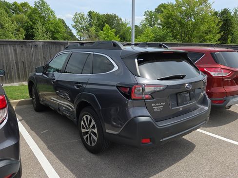 Used 2024 Subaru Outback Premium image 5