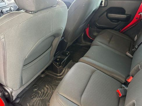 Used 2021 Jeep Wrangler Unlimited Sport AWD/4WD image 12