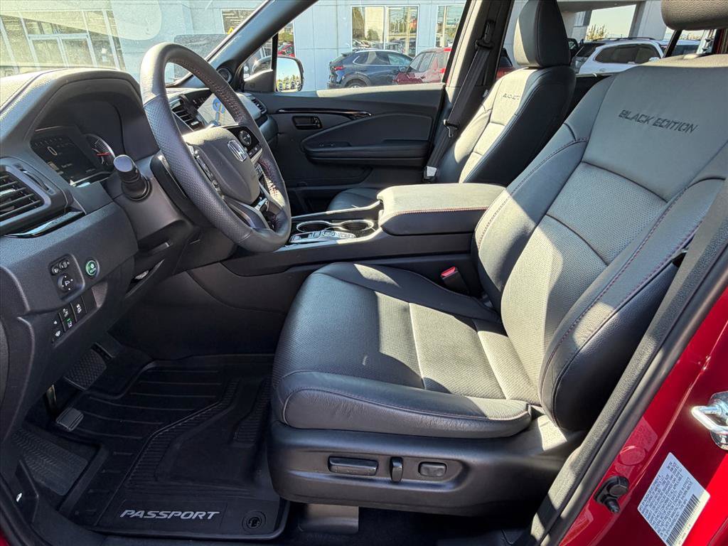 Used 2024 Honda Passport Black Edition image 8