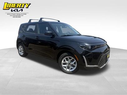 Used 2023 Kia Soul LX w/ LX Technology Package
