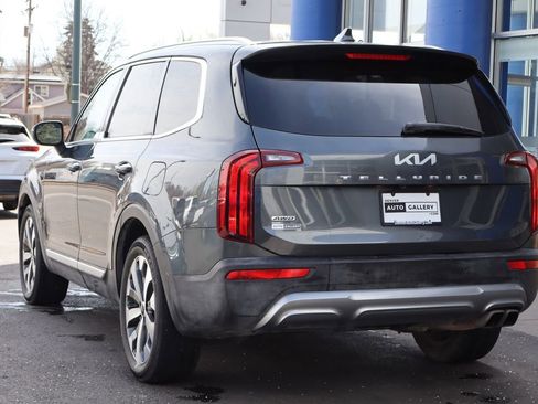 Used 2022 Kia Telluride S image 3
