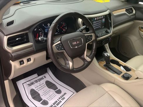 Used 2019 GMC Acadia Denali w/ Technology Package FWD image 17