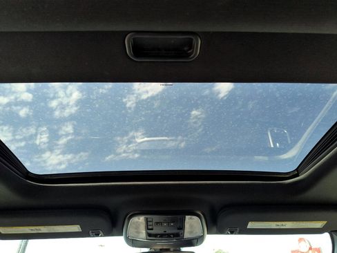 Used 2016 Jeep Grand Cherokee Laredo 75th Anniversary image 23