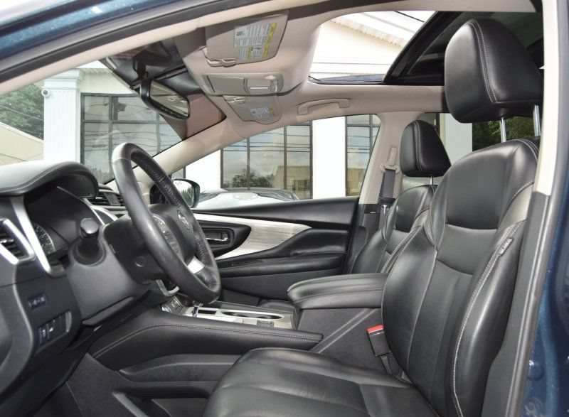 Used 2018 Nissan Murano SL w/ Moonroof Package AWD/4WD image 16