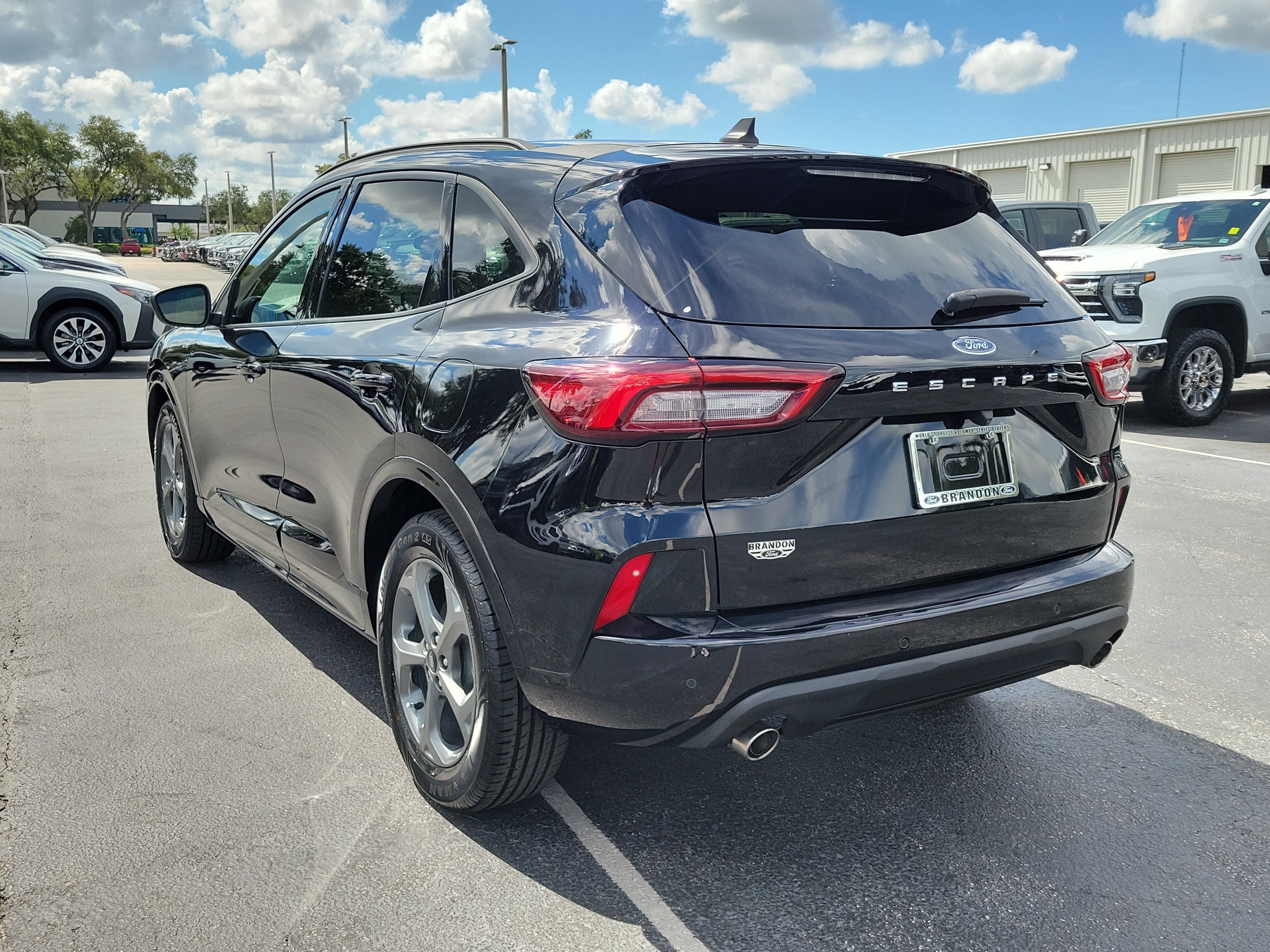 Certified 2023 Ford Escape ST-Line w/ Tech Pack #1 FWD image 7