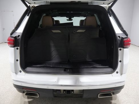Used 2023 Chevrolet Traverse Premier w/ LPO, Floor Liner Package AWD/4WD image 21